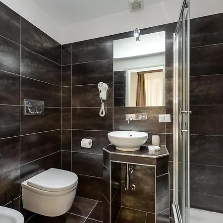 Spagna Boutique בית הארחה